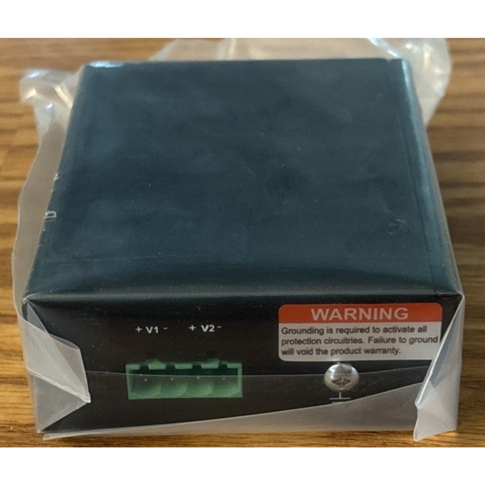 StarTech.com Industrial Gigabit PoE+ Injector 30W TAA 802.3at Midspan DIN Rail
