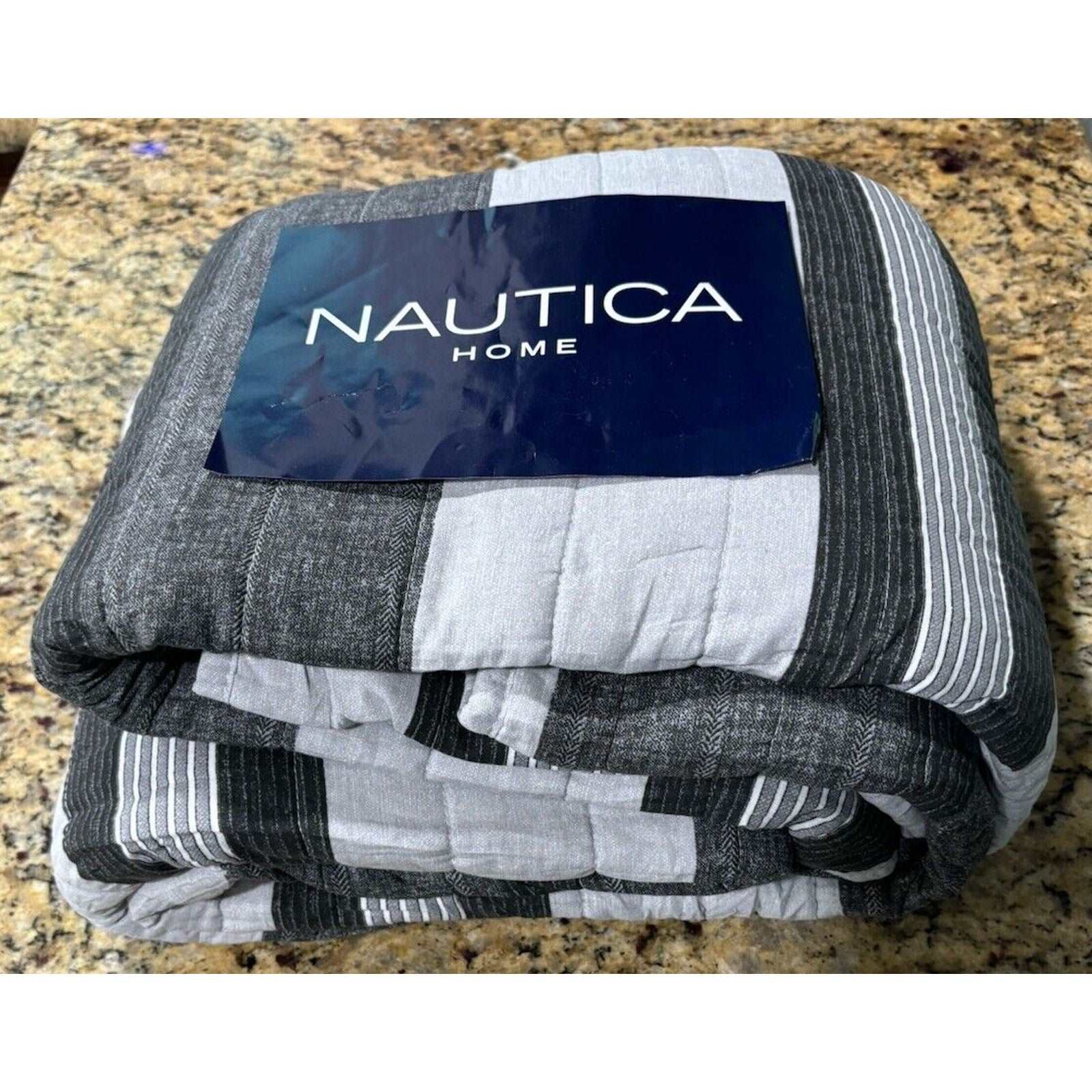 Nautica Ardmoore Quilt & Sham Set Twin Size Washable Cotton Nautical Gray Stripe