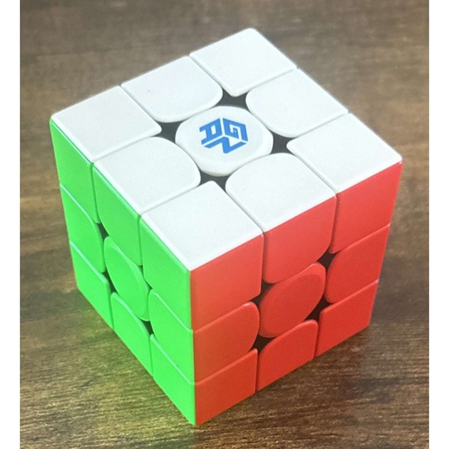 GAN 11 M Pro 3X3 Rubik's Cube/Twist Puzzle Complete With Case & Felt Carry Bag