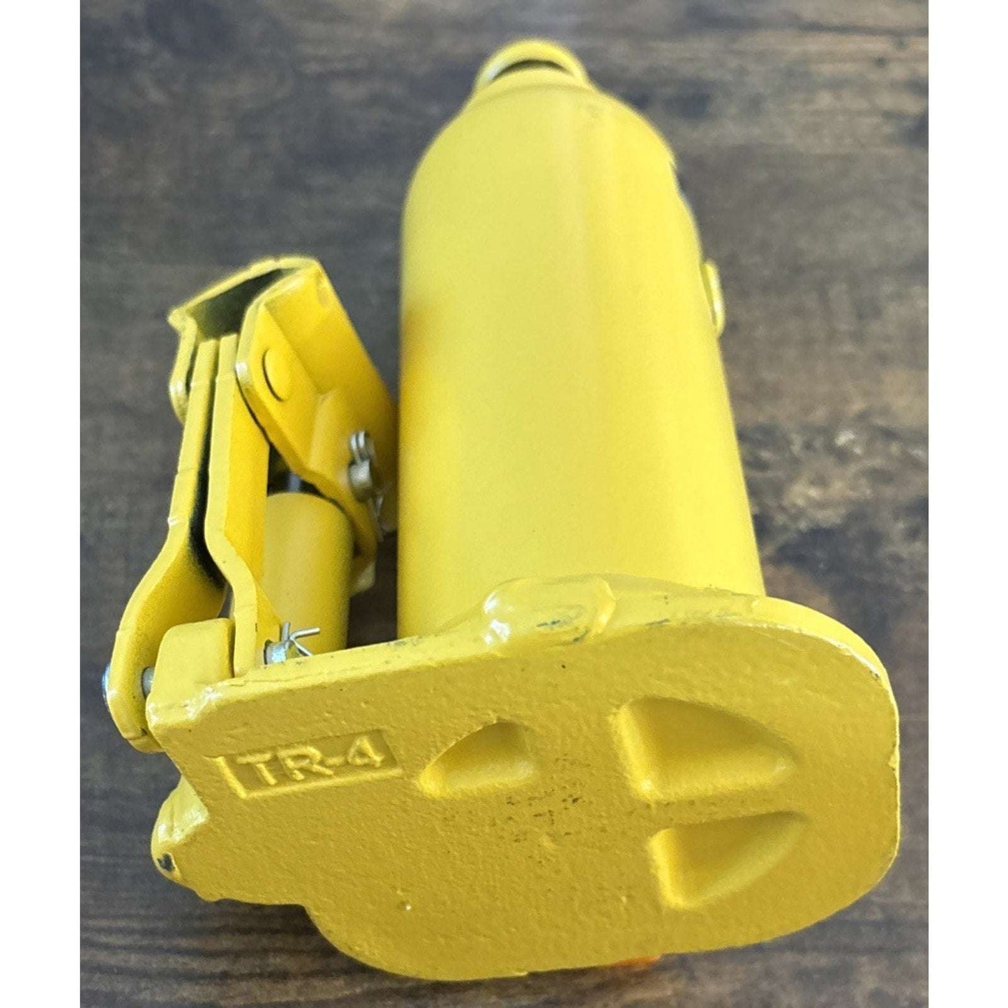 Torin 4Ton (8,000 LBs) Welded Bottle Jack, Yellow Jacket W/ Case, Safety Feature