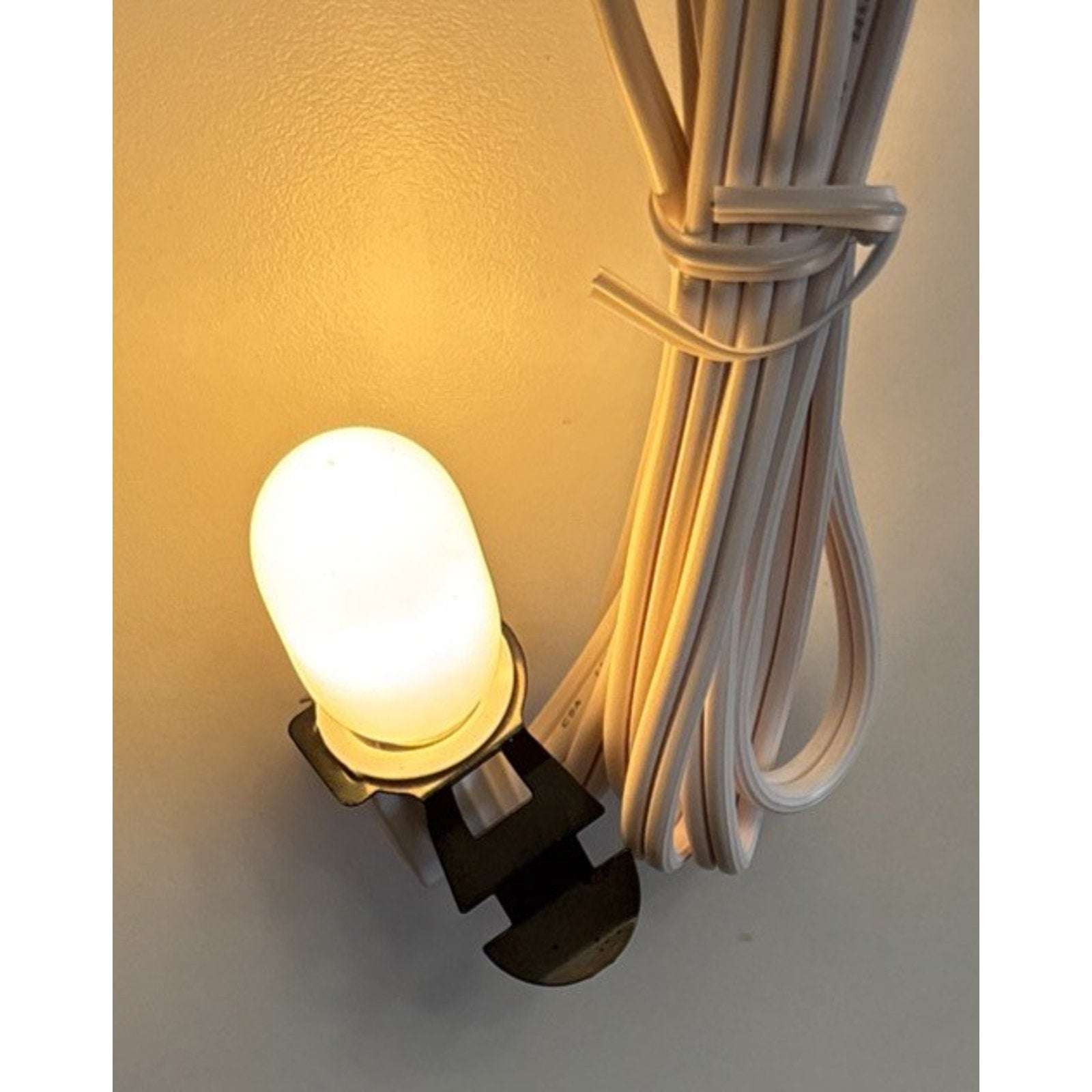 Hawthorne Rockwell's Christmas in Stockbridge "The Library" 3303 B w/ Light Kit