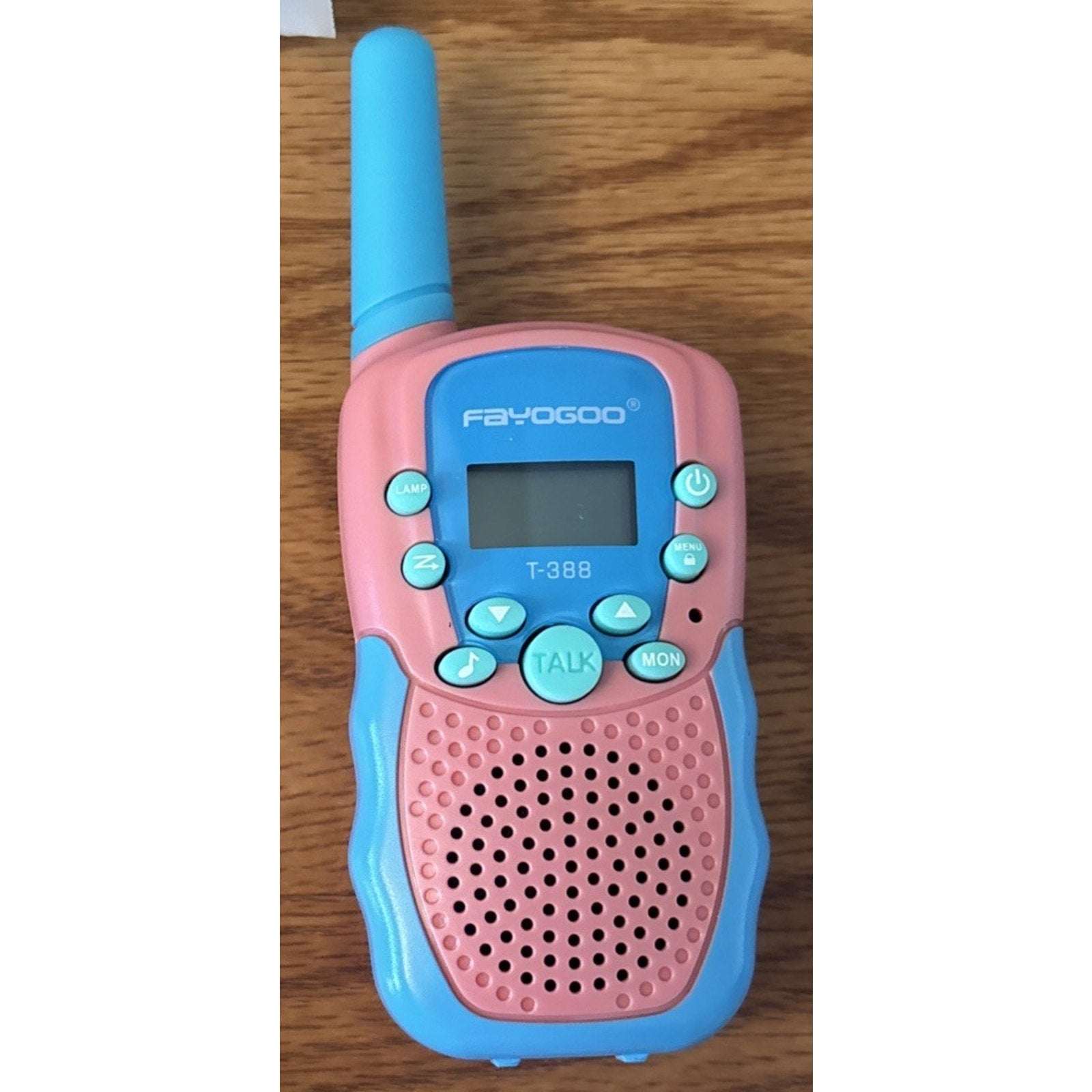 4 Pack Kids Walkie Talkies Long Range Family Walky Talky w/ Built-in Flashlight