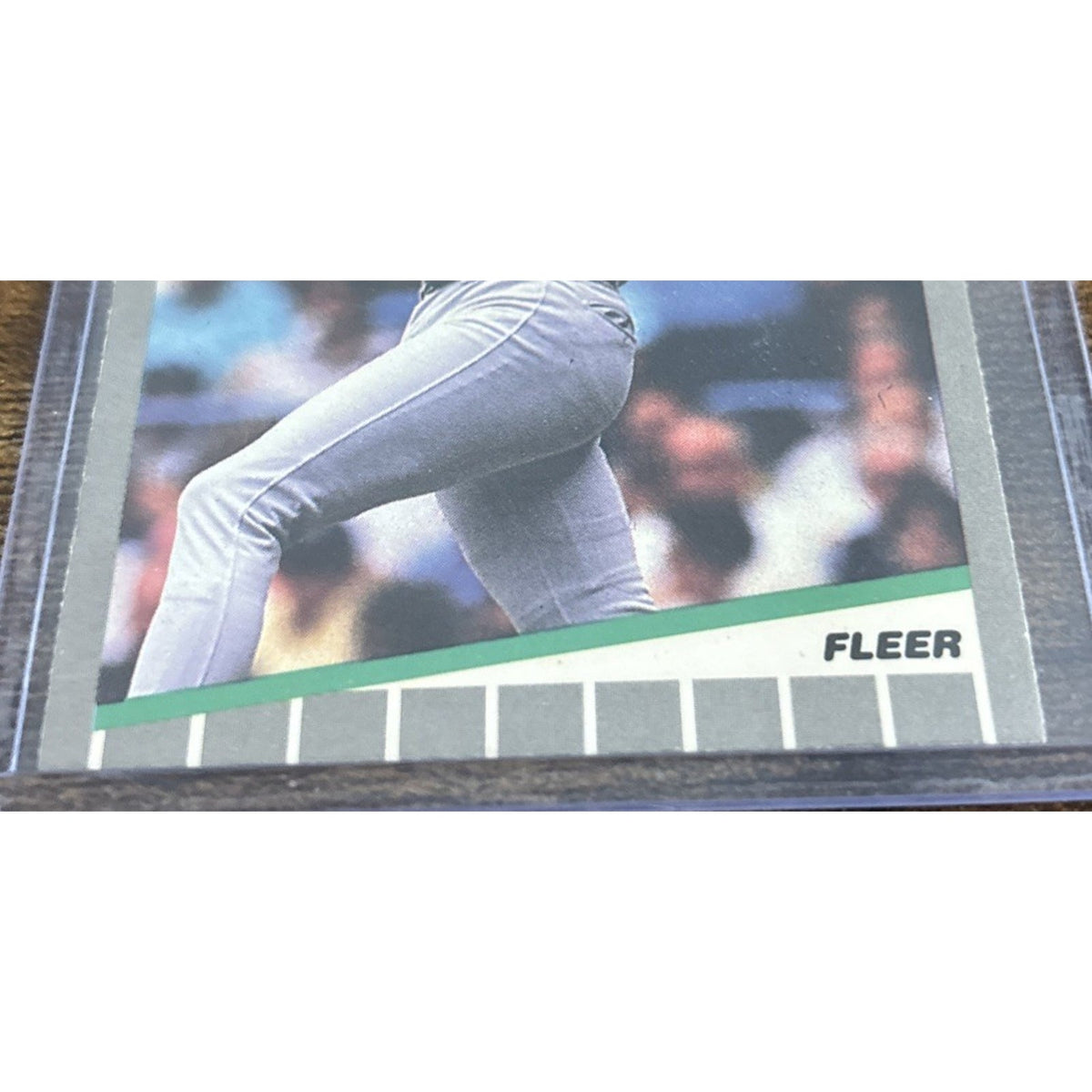 1989 FLEER #17 MARK McGWIRE - Oakland A's - Pack to Sleeve - MLB Baseball Card