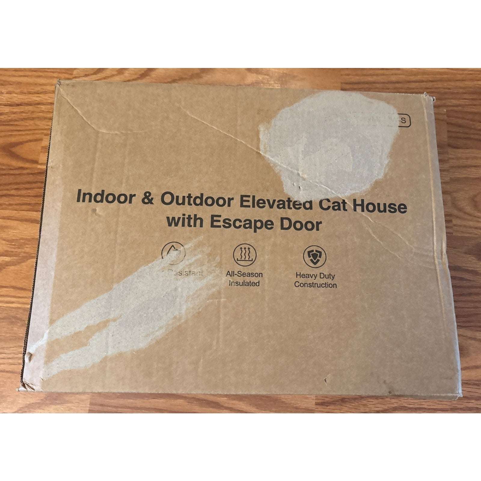 Outdoor Heated Cat House Weatherproof Winter Shelter w/ Escape Door, Heating Pad