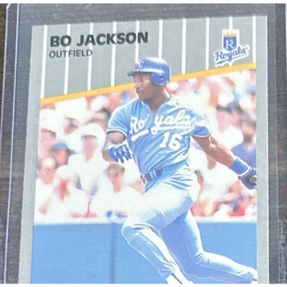 1989 FLEER #285 BO JACKSON - KANSAS CITY ROYALS - Pack to Sleeve - MLB Baseball