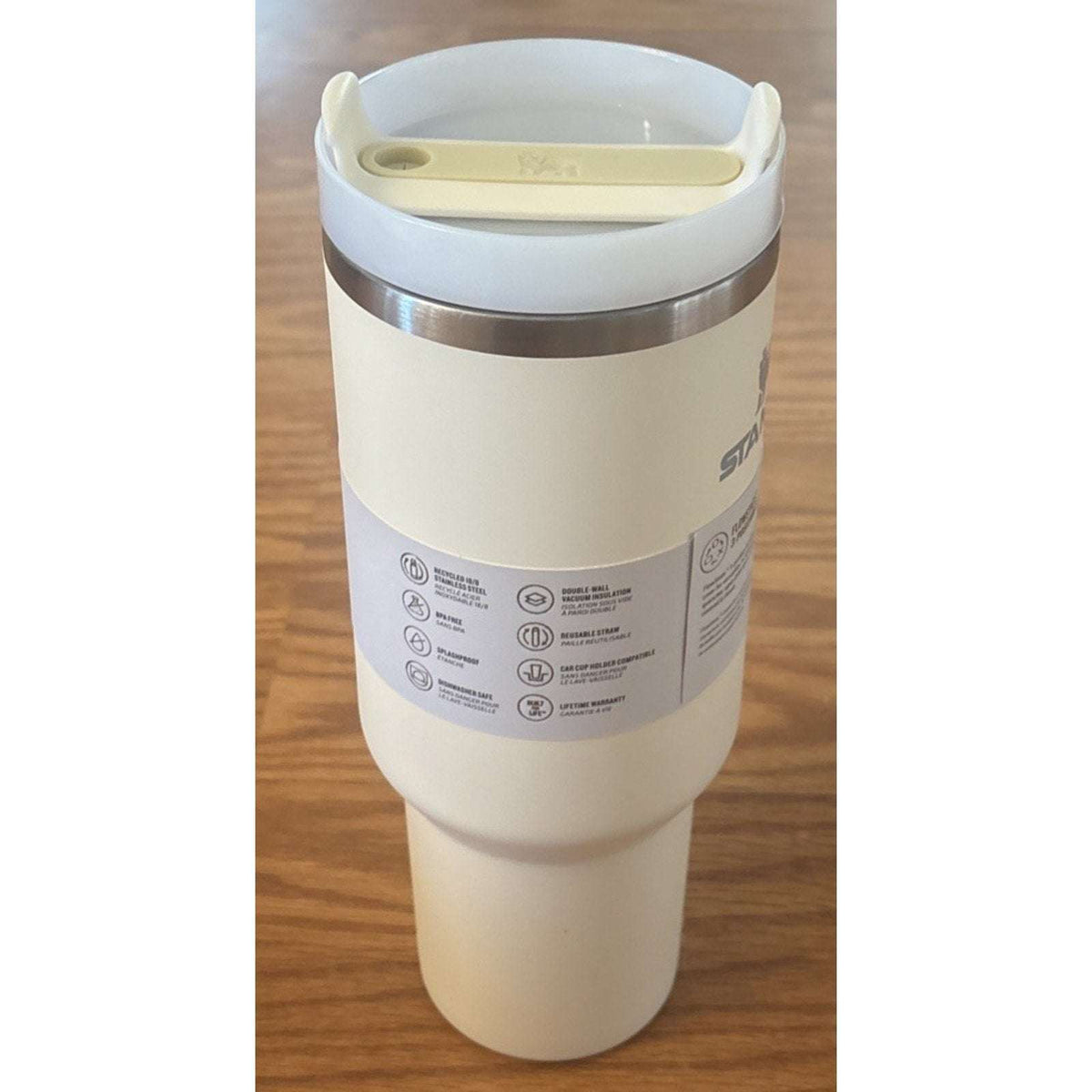 NEW Stanley Cup 40oz The Flowstate Tumbler Quencher H2.0 Cream w/ 3 Position Lid