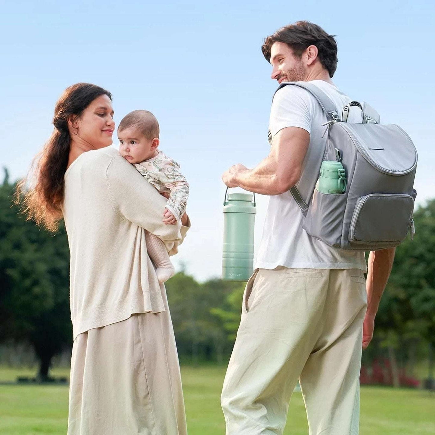 Momcozy 22oz Portable Breast Milk Cooler, 24H Travel Chiller with 2 Baby Bottles