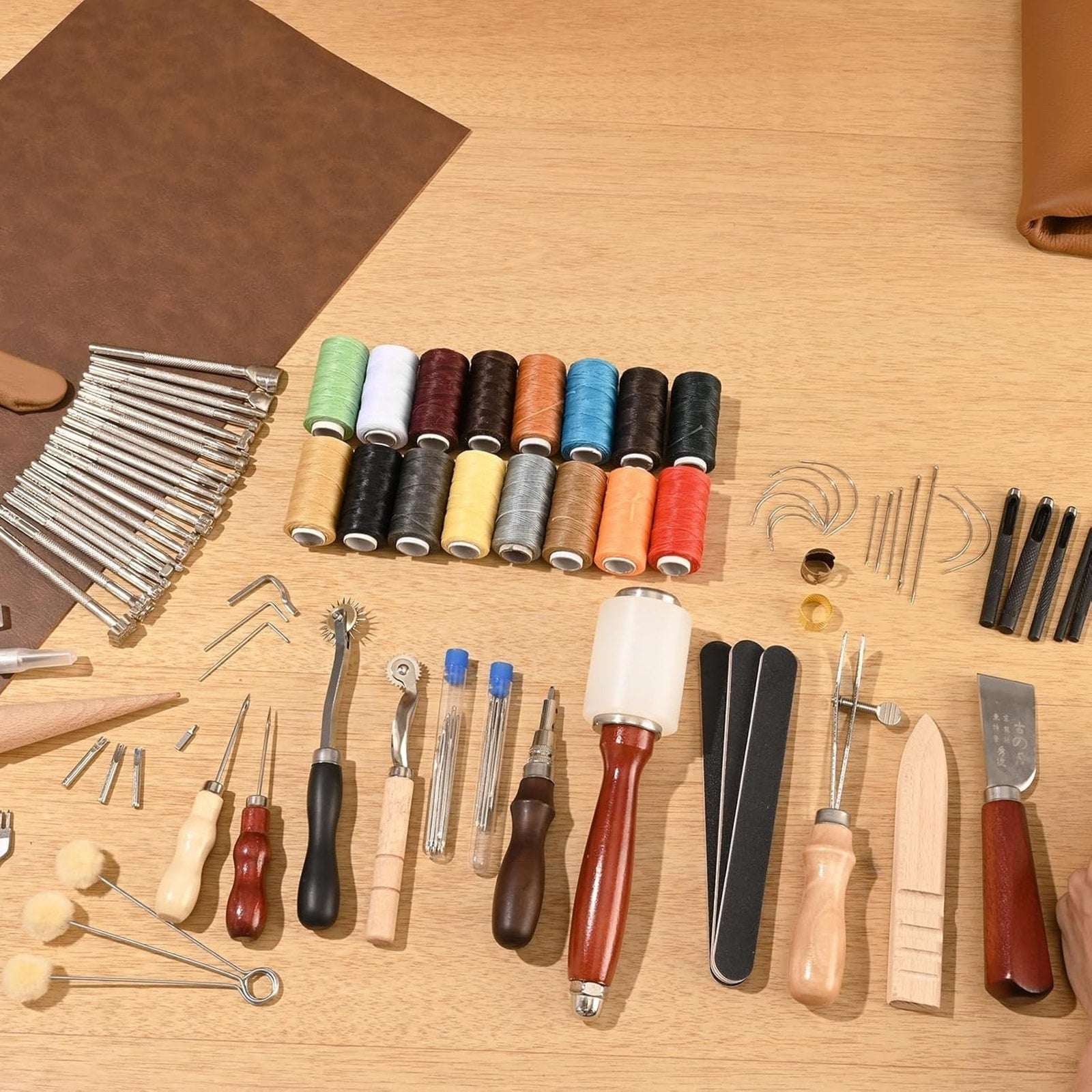 VEVOR Leather Working Tools Kit 92PC Engraving Punching Stamping Sewing w/ Case