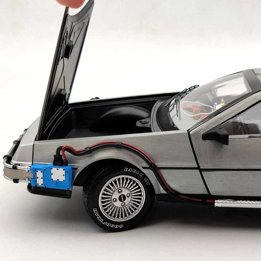 Hot Wheels Elite Back To The Future Time Machine 1:18 DeLorean Model Car BCJ97
