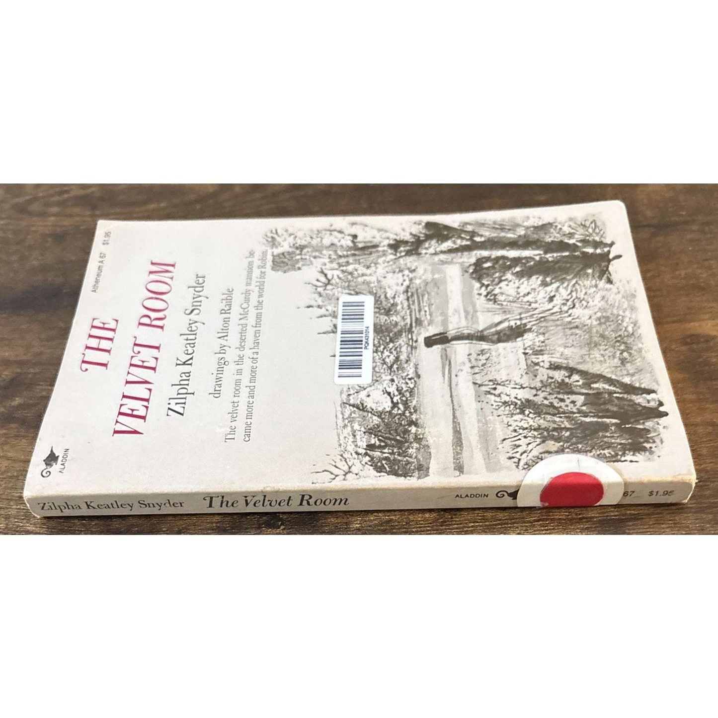 The Velvet Room - Zilpha Keatley Snyder - 1st Aladdin Edition 1965 Ex-Library