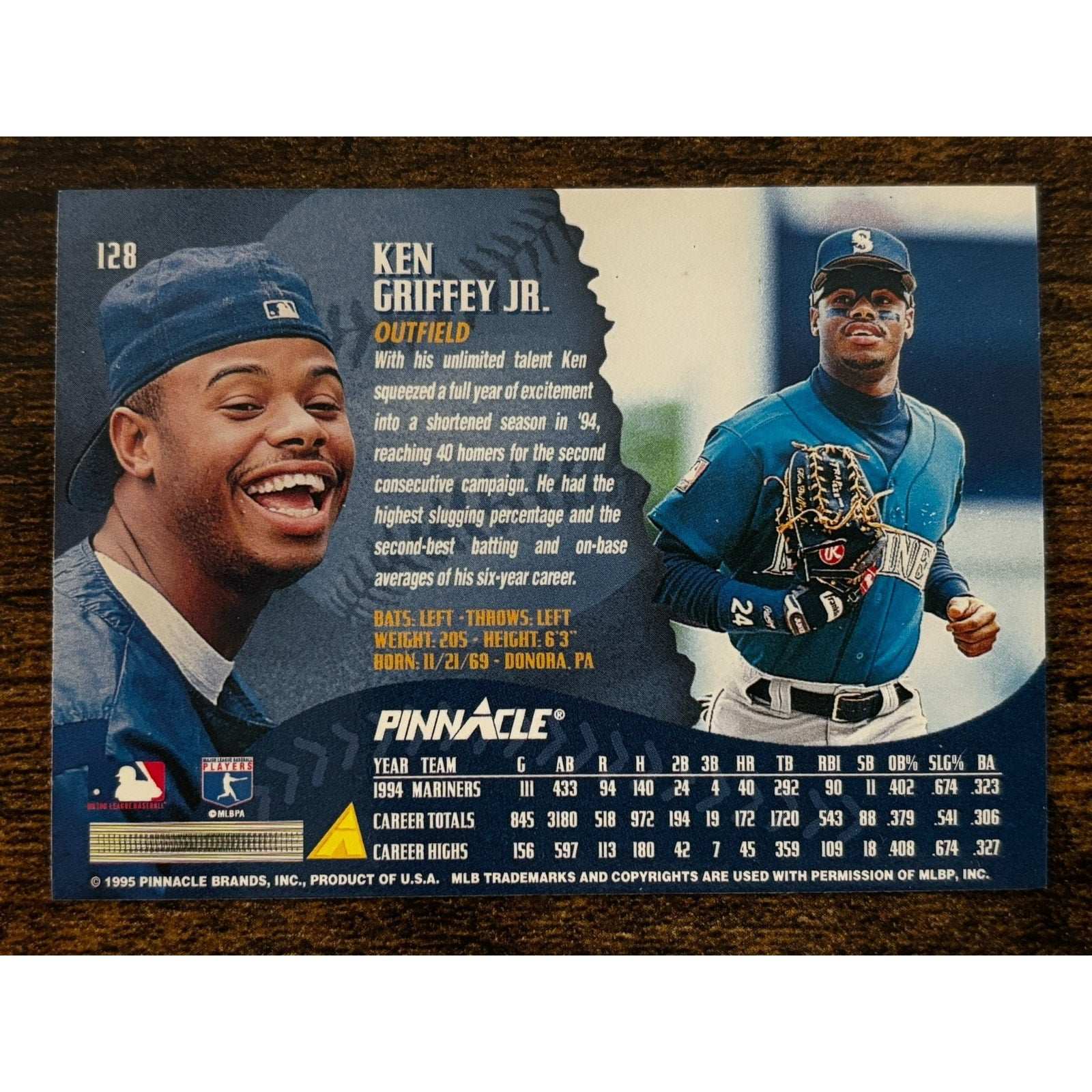 1995 Pinnacle Ken Griffey Jr #128 Seattle Mariners Blowing Bubble Gum Card