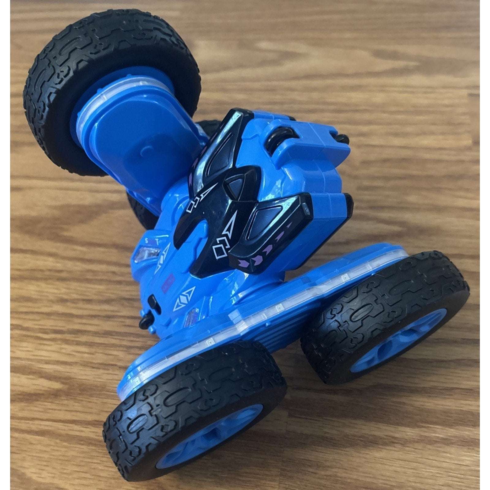 4WD Stunt RC Car Double-Sided 360° Rotating Drift Remote Control Truck w/ Lights