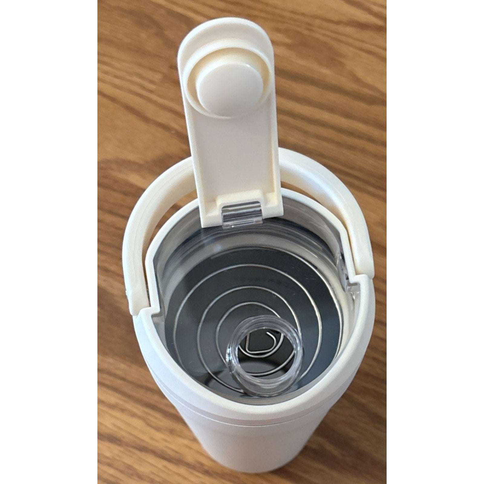 NEW HydroJug 24oz Shaker in Cream Insulated, Leakproof, Stainless Steel