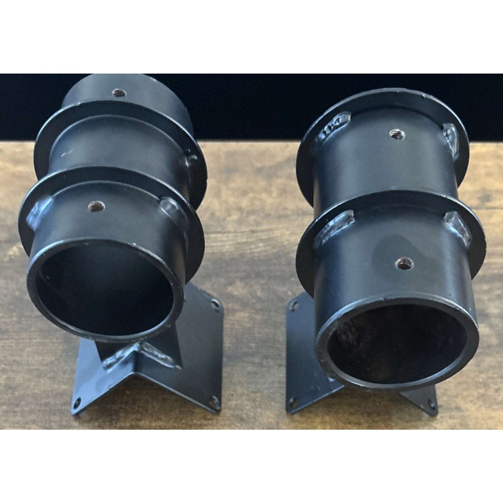 2Pc Steel Patio Umbrella Holder Corner Deck Mount Outdoor Umbrella Clamp Bracket