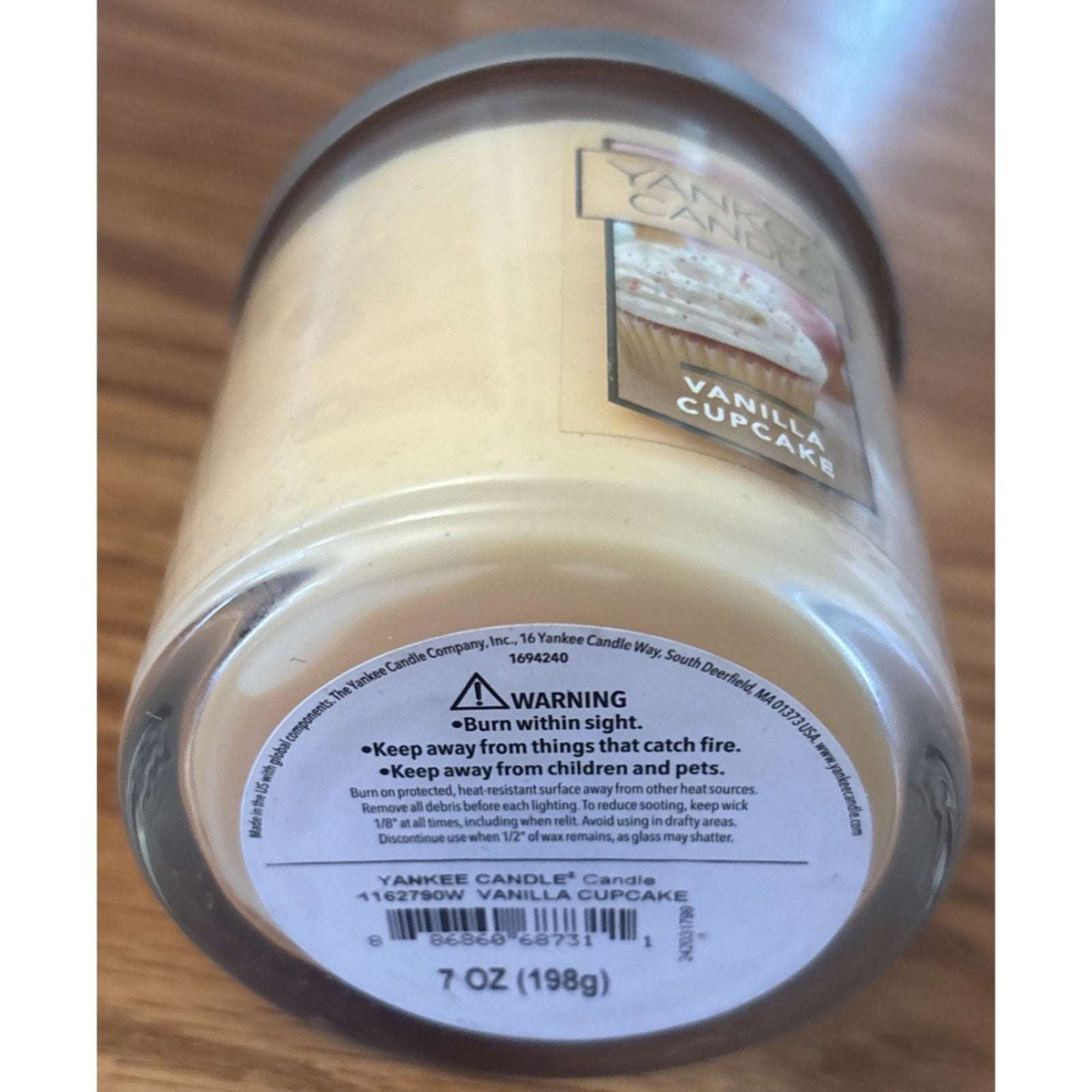 Yankee Candle Vanilla Cupcake 7oz Single Wick Tumbler Candle - Unlit, New