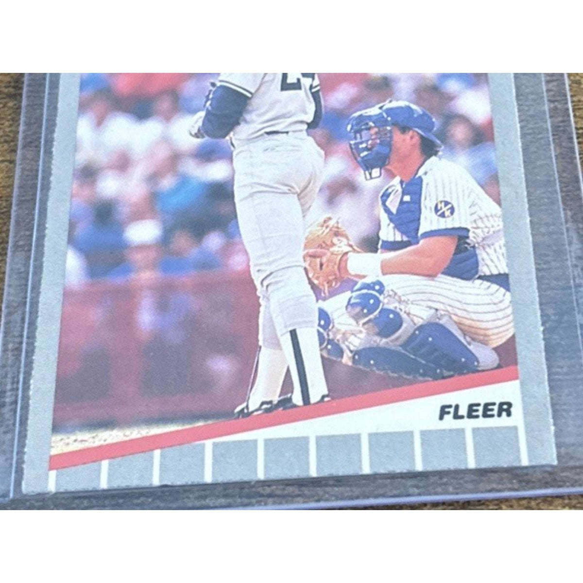 1989 FLEER #254 RICKEY HENDERSON - YANKEES - From Pack to Sleeve - MLB Baseball