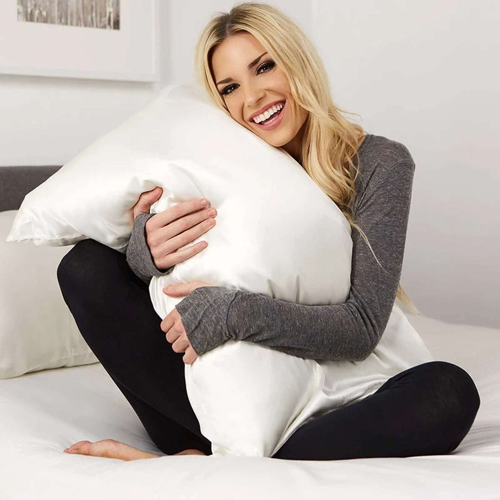 Blissy 100% Pure Mulberry Silk 22 MOMME White Pillow Case QUEEN Size
