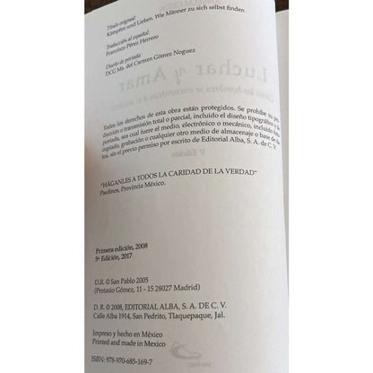 Luchar y amar: Cómo los hombres se encuentran a sí mismos Anselm Grün Spanish Ed