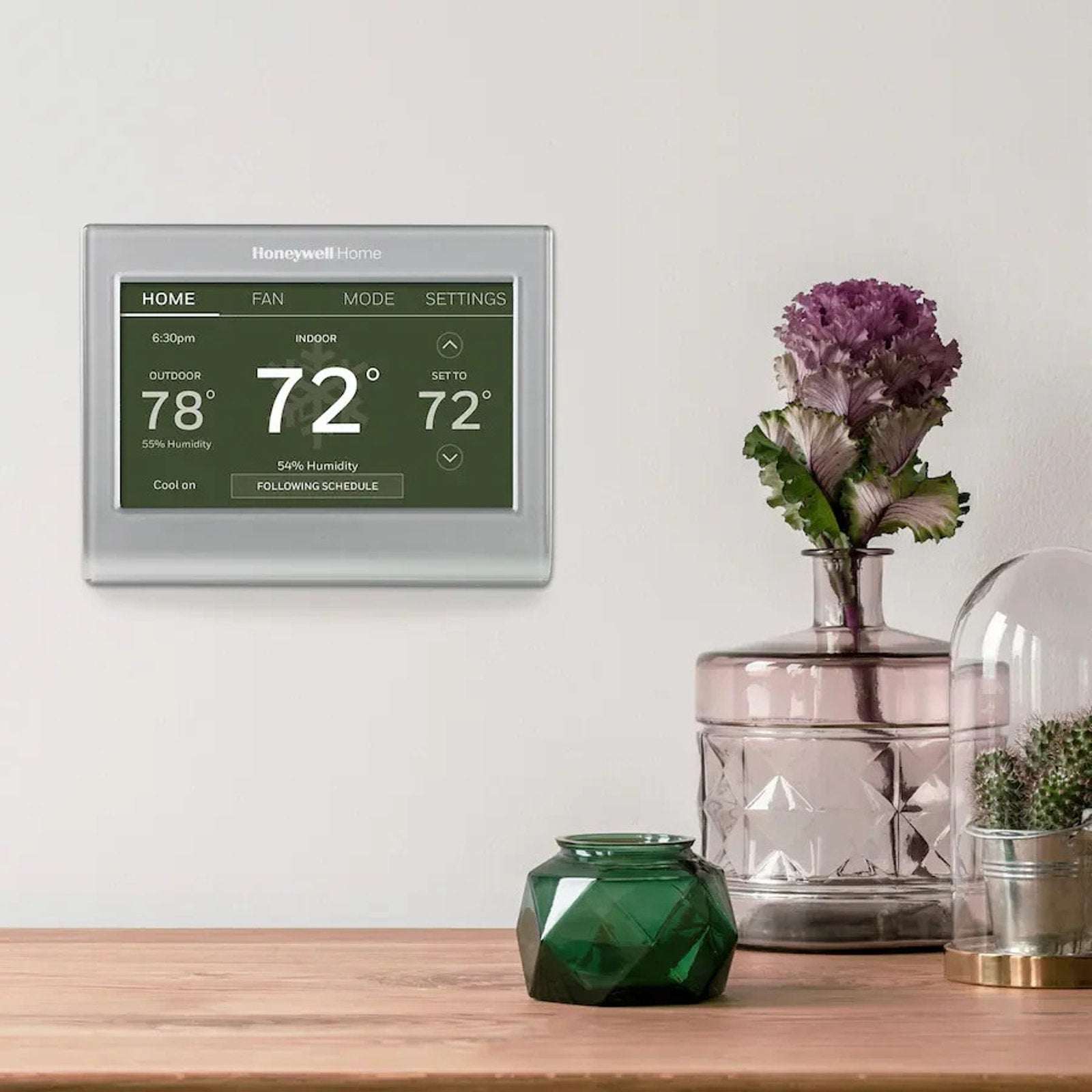 Honeywell Home Wi-Fi Smart Color 7-Day Programmable Thermostat with Touchscreen