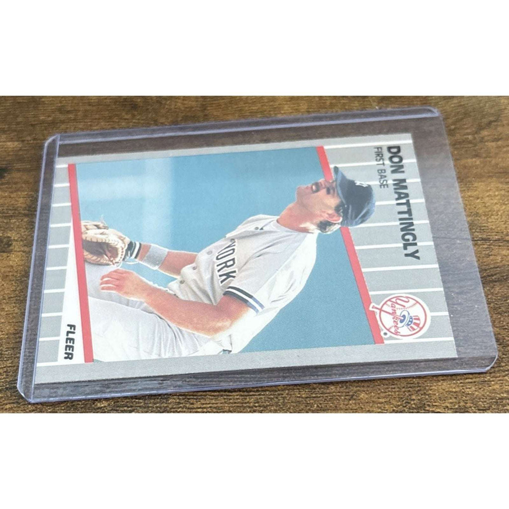 1989 FLEER #258 DON MATTINGLY - YANKEES - From Pack to Sleeve - MLB Baseball