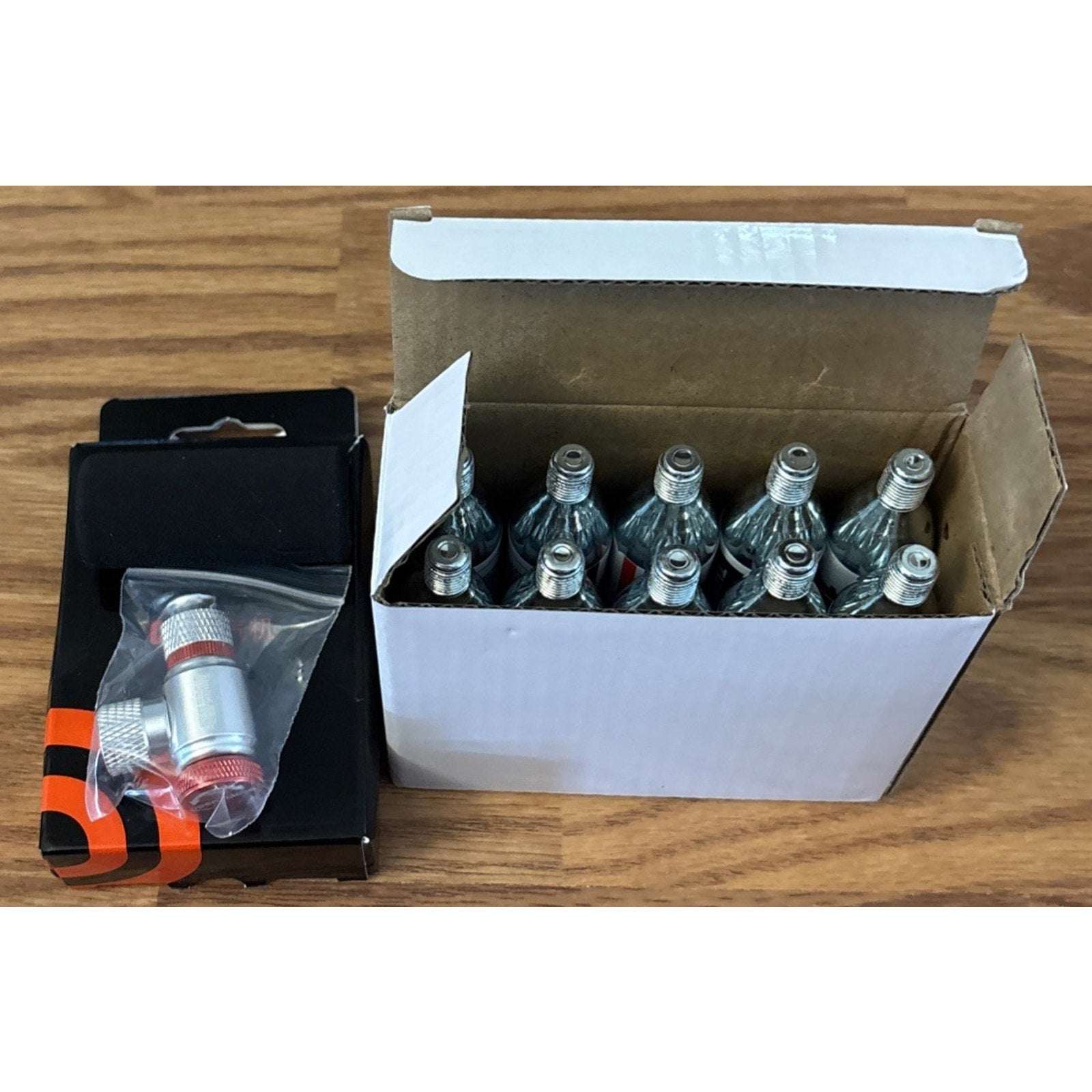 ThinkRider CO2 Bike Tire Inflator Schrader/Presta + 10PC 16g Threaded Cartridges