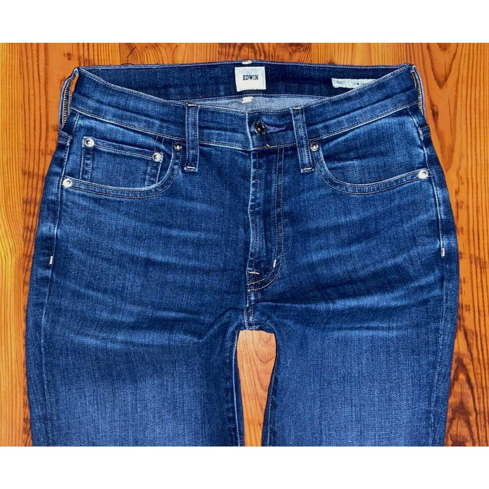 EDWIN BREE Slim Straight Crop Raw Hem in DEJABLUE Jeans Sz 24
