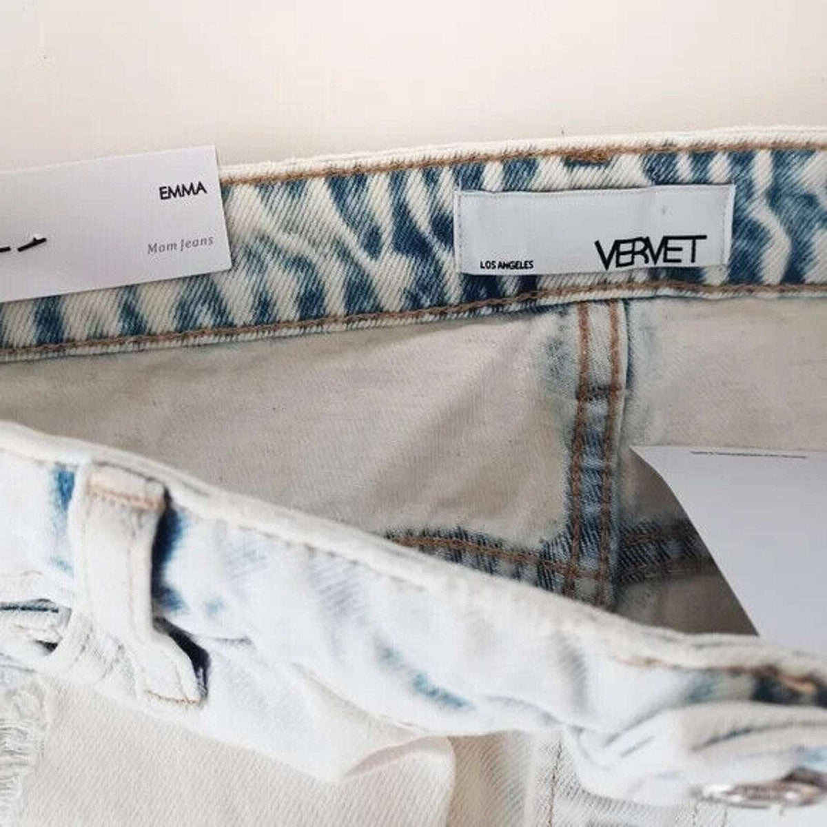 VERVET Emma Mom Relaxed Exposed Button Fly Destroyed Light Jeans Size 24