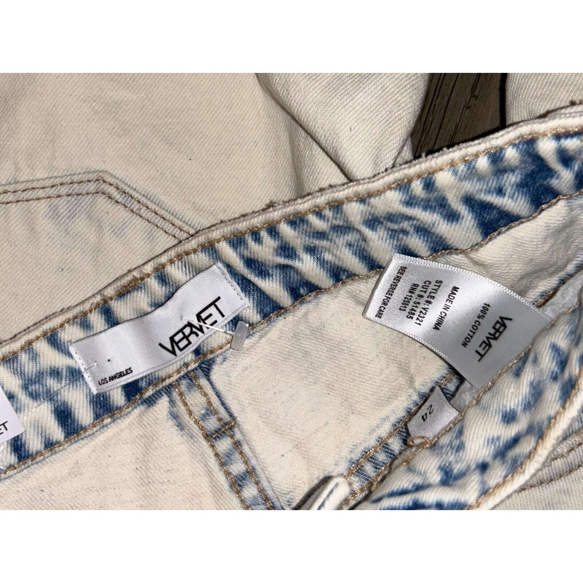 VERVET Emma Mom Relaxed Exposed Button Fly Destroyed Light Jeans Size 24
