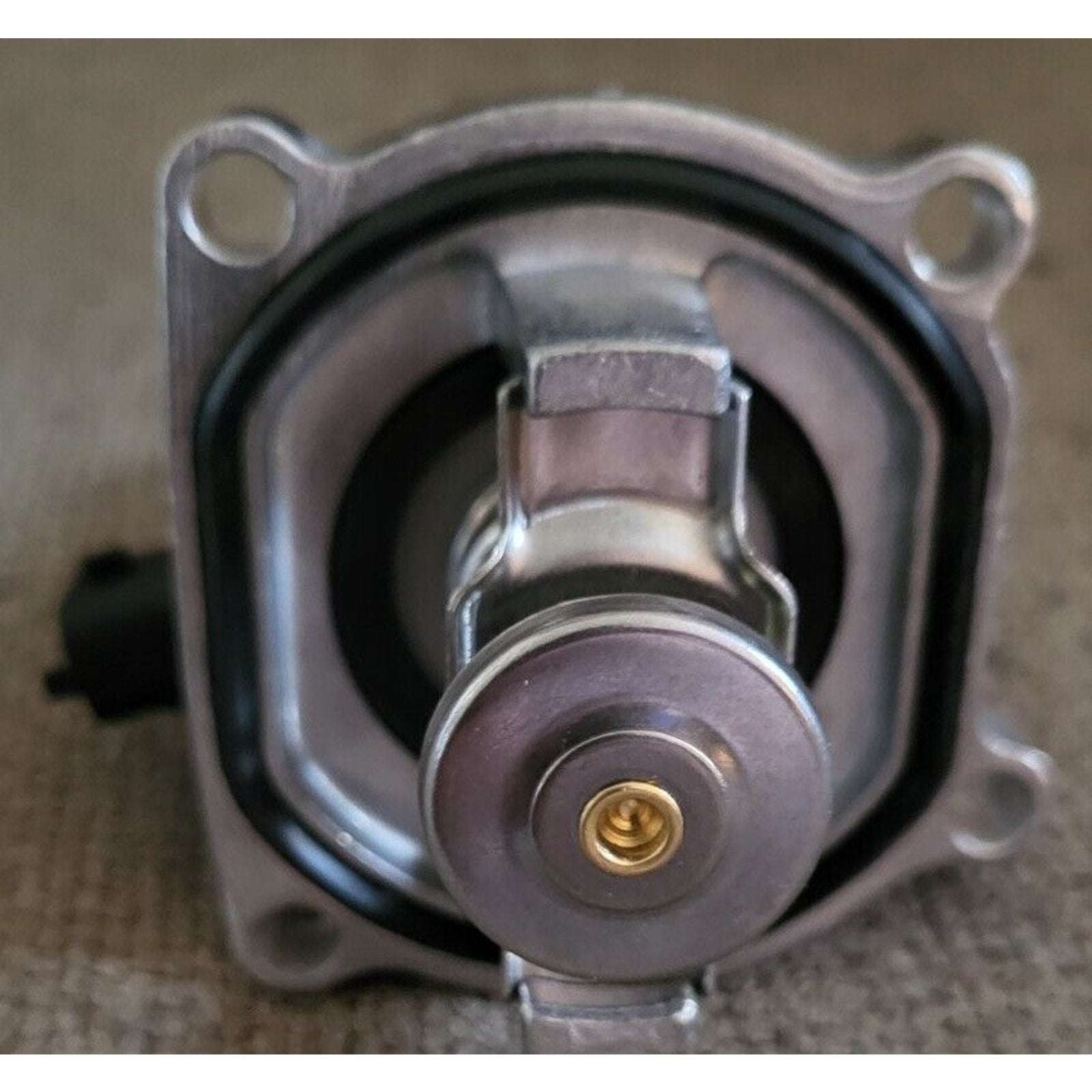 BOXI00500013-1 Thermostat Housing Assembly w/Gasket