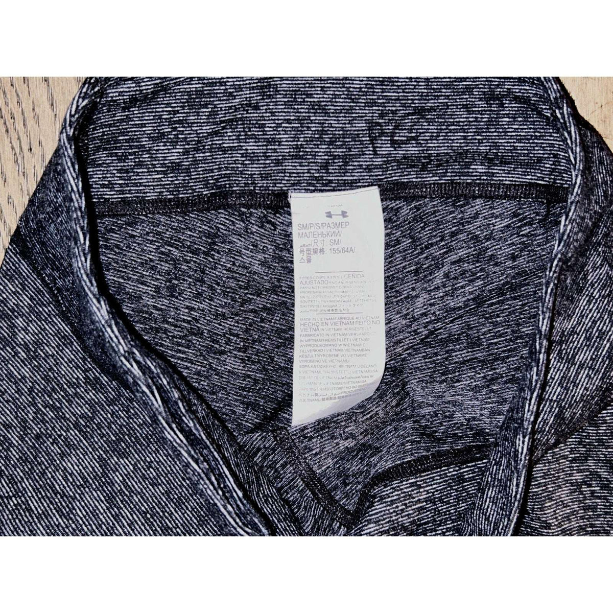 Under Armour Athletic Fitted Leggings Sz S (Small) in Black, Gray & White