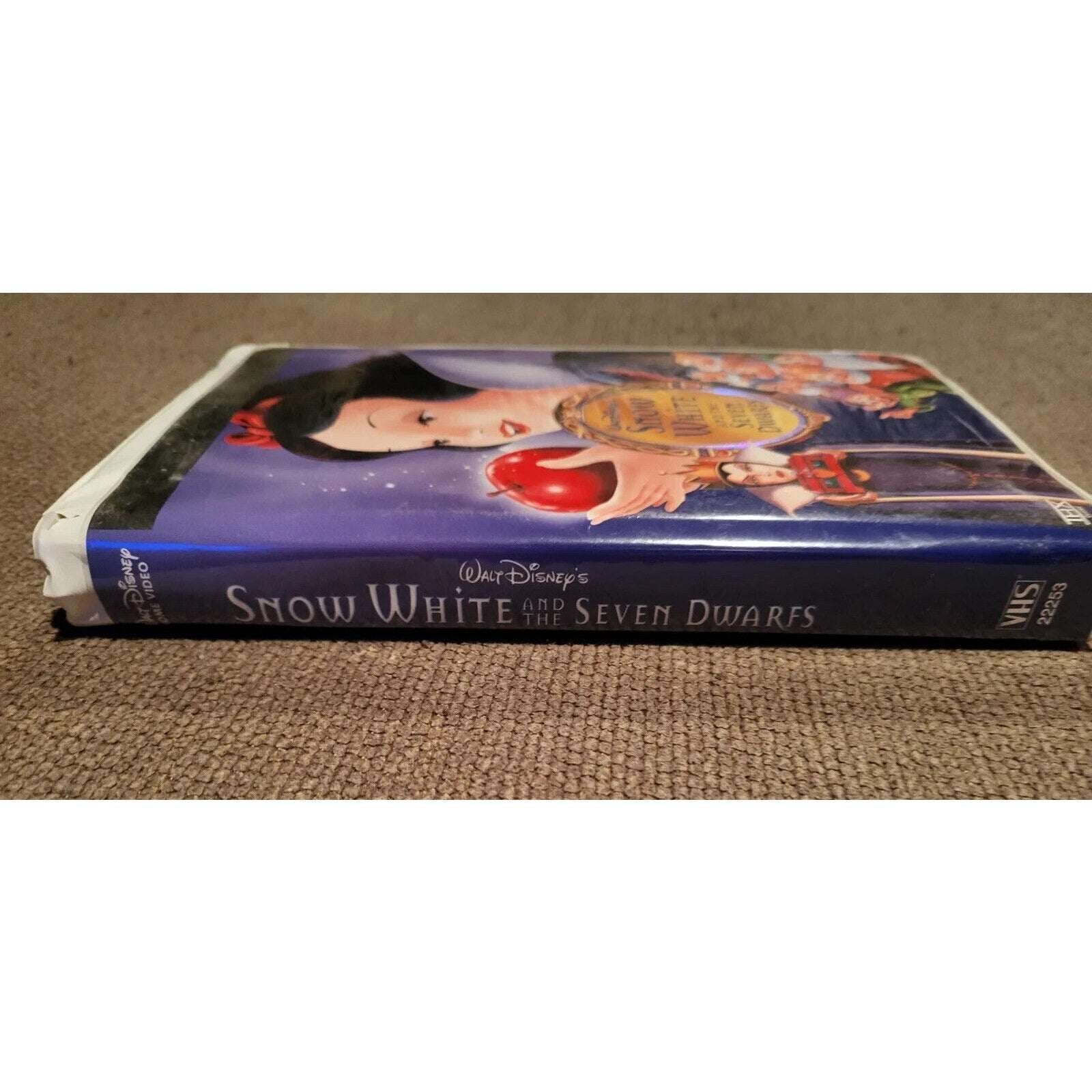 SNOW WHITE AND THE SEVEN DWARFS Walt Disney's Platinum Edition 2001 VHS
