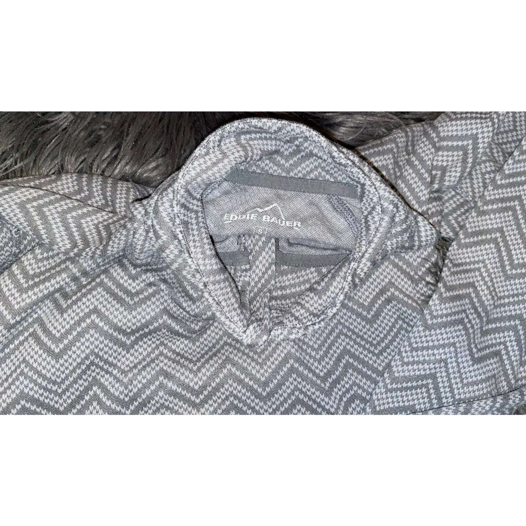 Eddie Bauer 1/2 Zip Gray Chevron Pullover with thumbholes Sz S (Small)