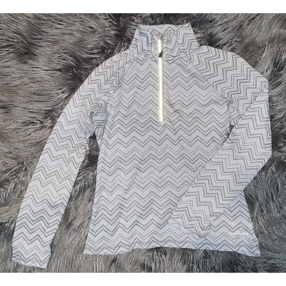 Eddie Bauer 1/2 Zip Gray Chevron Pullover with thumbholes Sz S (Small)