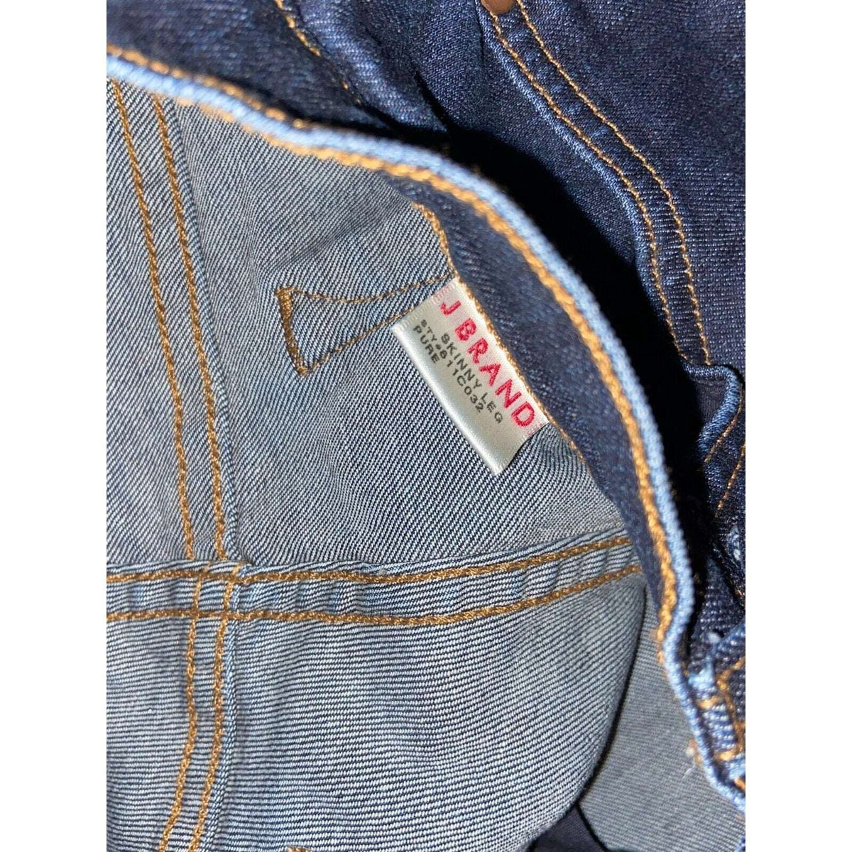 J BRAND Skinny Leg Mid Rise Stretch in Pure Wash Jeans Size 28