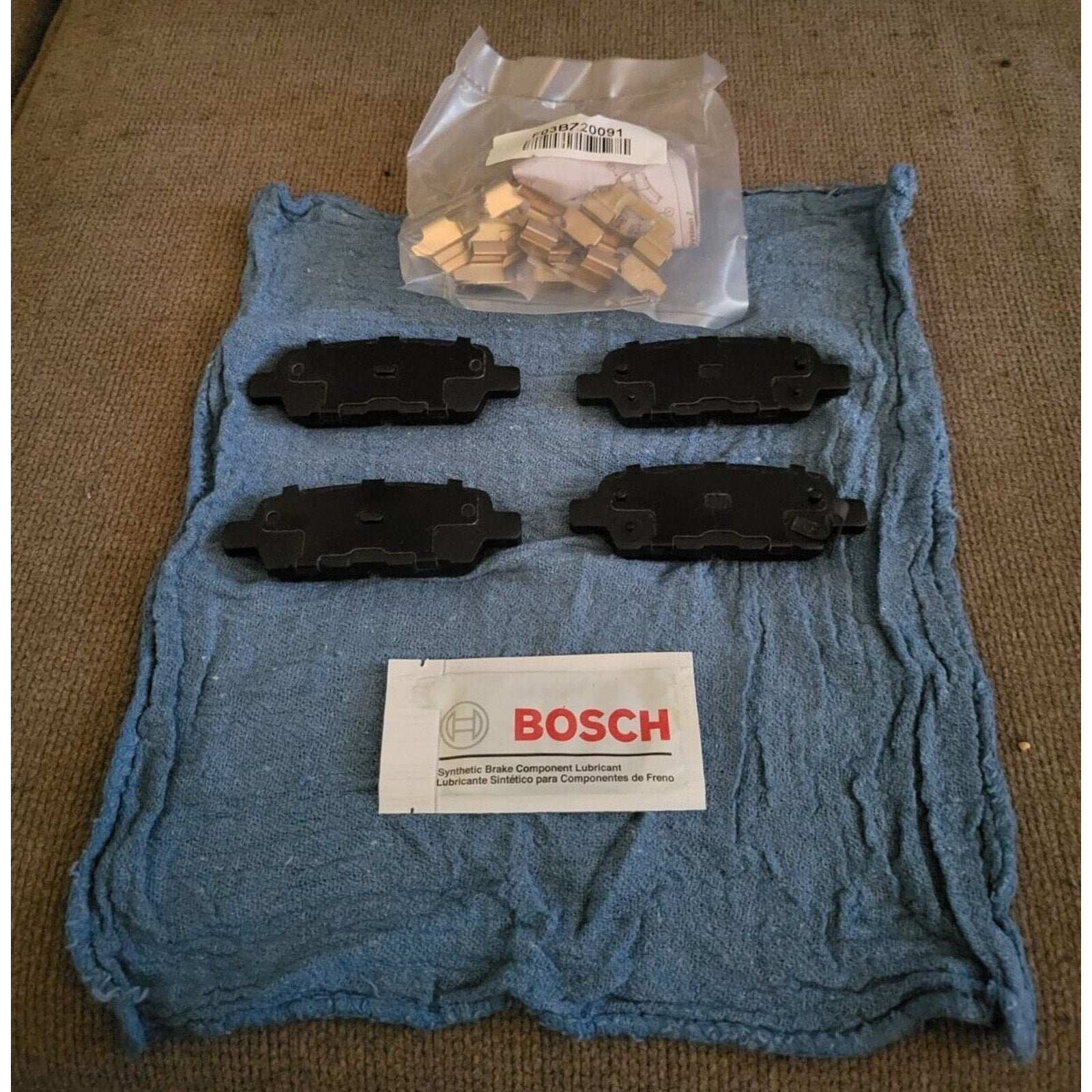Bosch BE905H Rear Disc Brake Pads Left & Right Complete Set 7784-D905