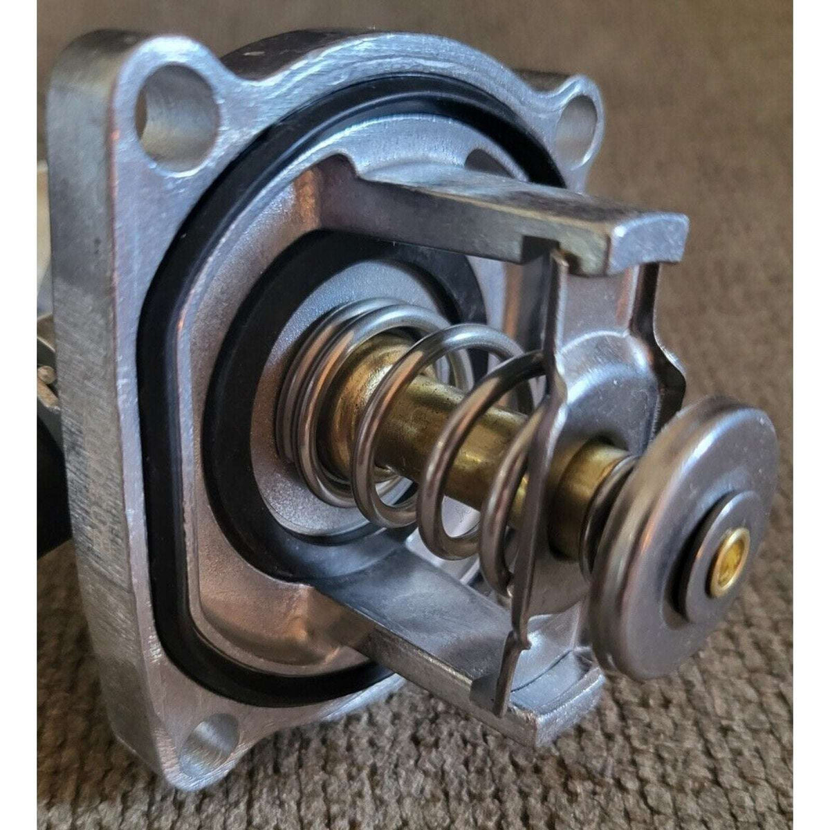 BOXI00500013-1 Thermostat Housing Assembly w/Gasket