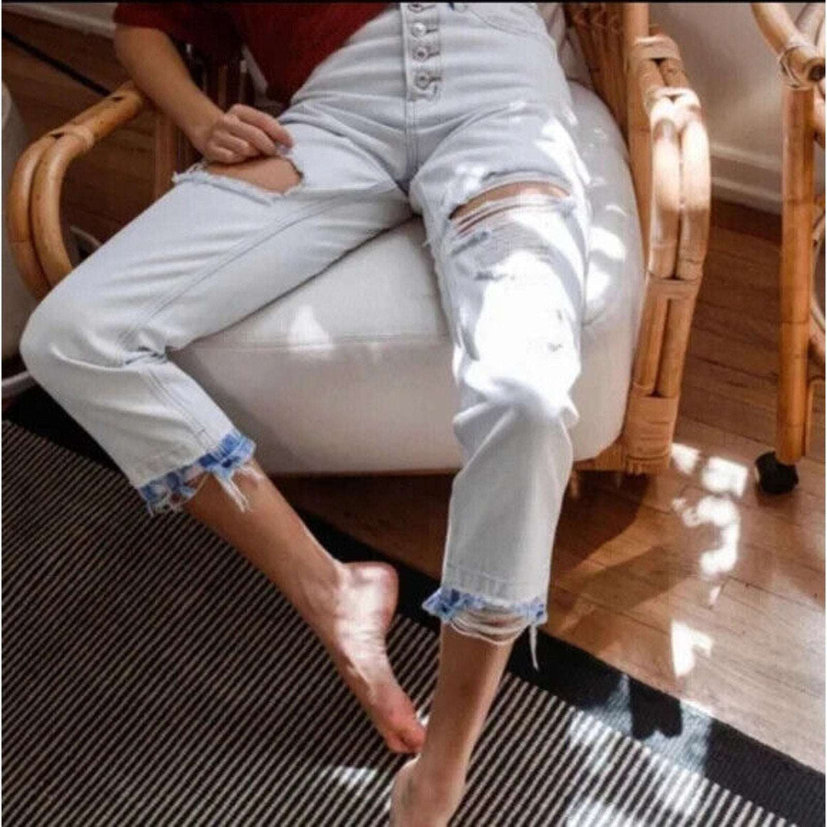 VERVET Emma Mom Relaxed Exposed Button Fly Destroyed Light Jeans Size 24