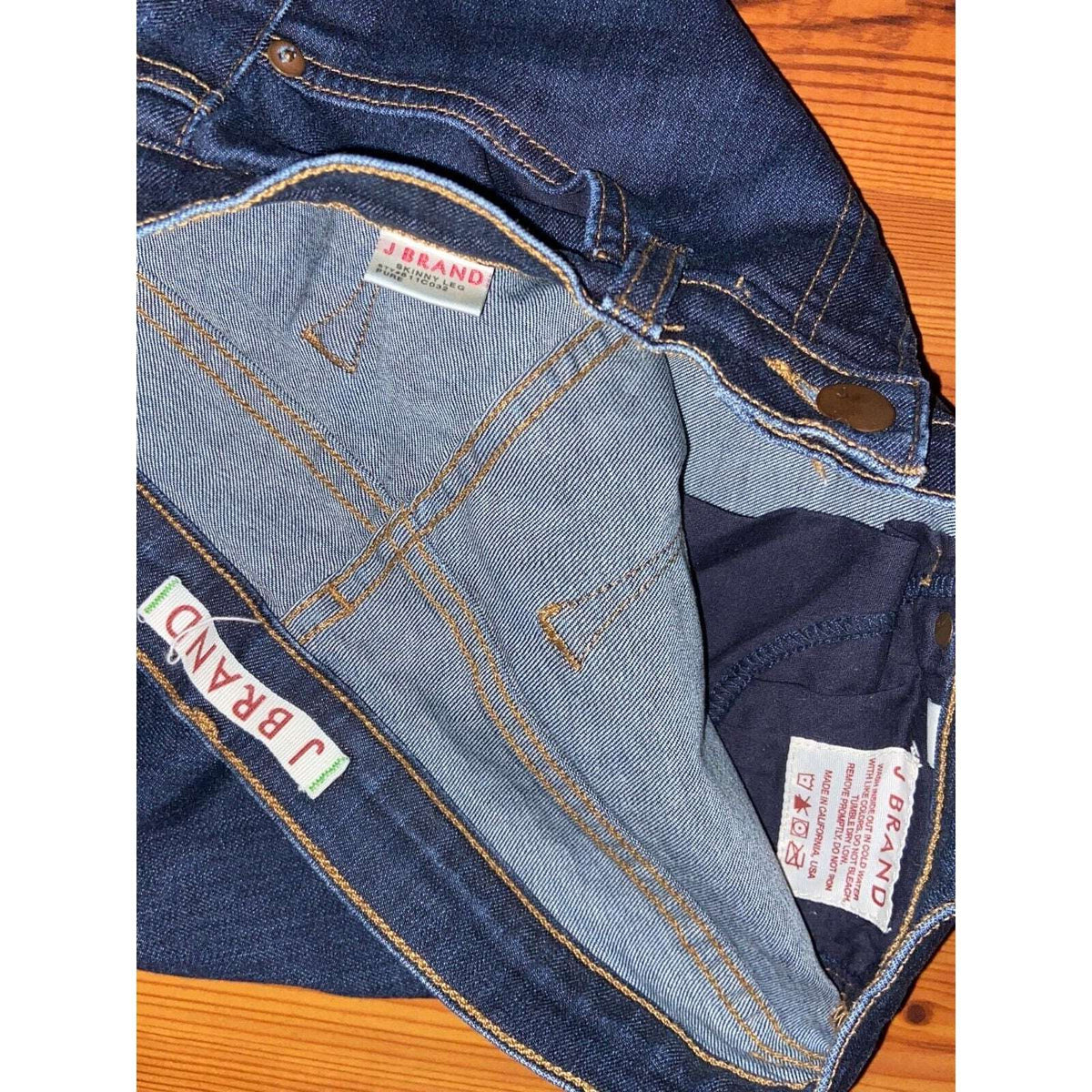 J BRAND Skinny Leg Mid Rise Stretch in Pure Wash Jeans Size 28