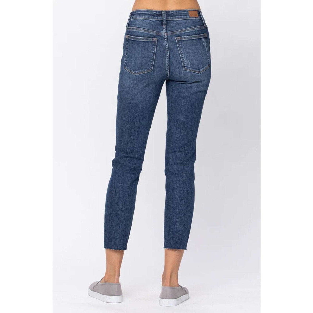 Judy Blue Relaxed Fit Skinny Leg Ripped Distressed Raw Fray Hem Jean Size 3 / 26