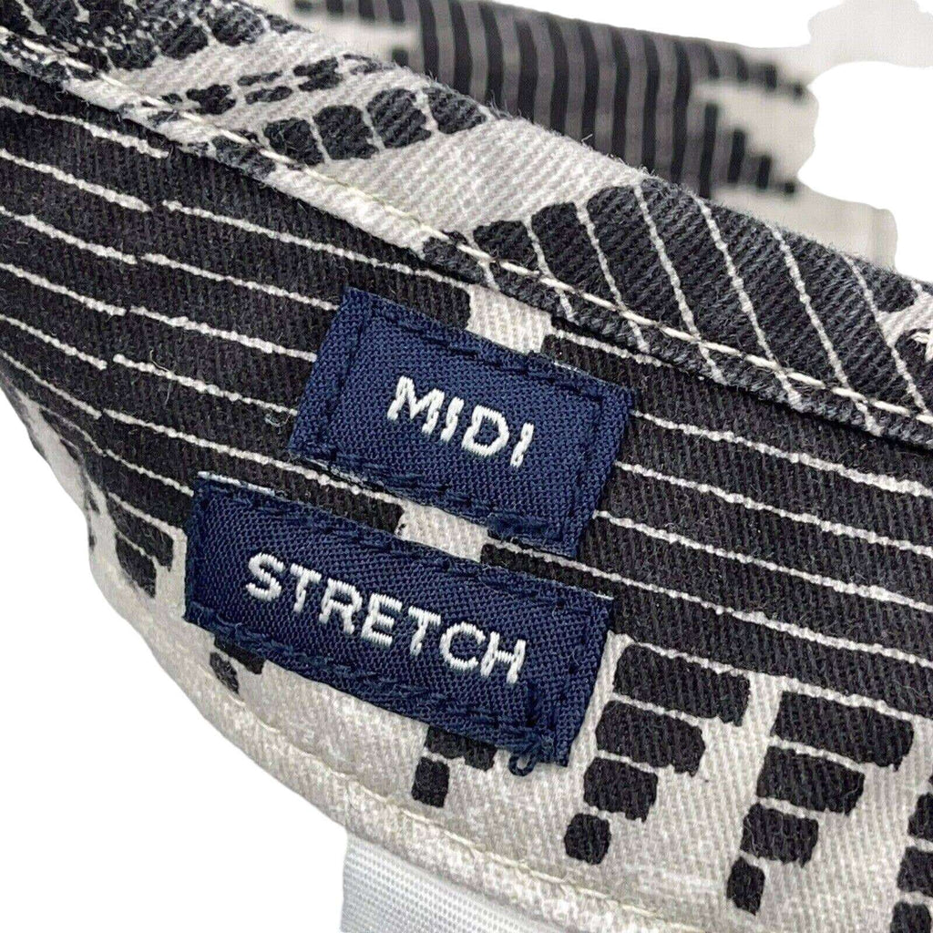 American Eagle Midi Aztec Black, Gray & White Stretch Chino Shorts Size 6