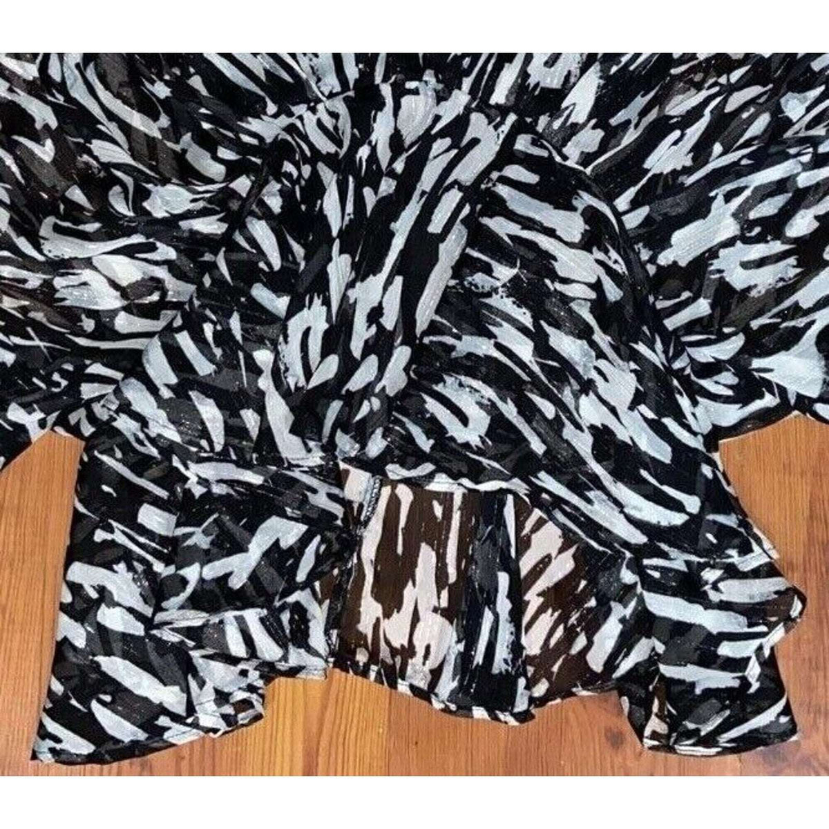 EUC! A. Calin by Flying Tomato Black & Metallic Kimono Sleeve Blouse Sz M
