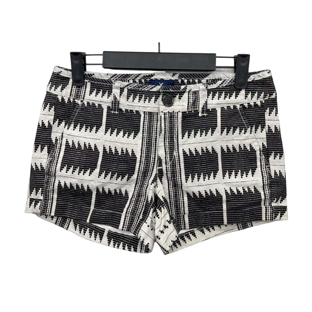 American Eagle Midi Aztec Black, Gray & White Stretch Chino Shorts Size 6